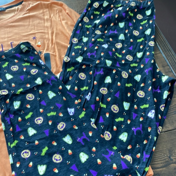 Women’s Halloween Boo Crew pajamas sleepwear - Picture 8 of 8